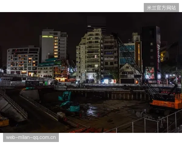 网球赛事场馆夜经济运营带动城市消费场景增多——点亮城市夜色的新引擎
